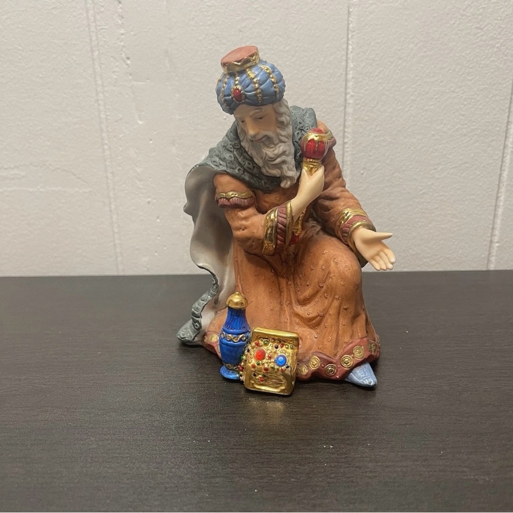 Kirkland Signature 13 piece Porcelain Nativity Set - Christmas  - Complete - Picture 13 of 16